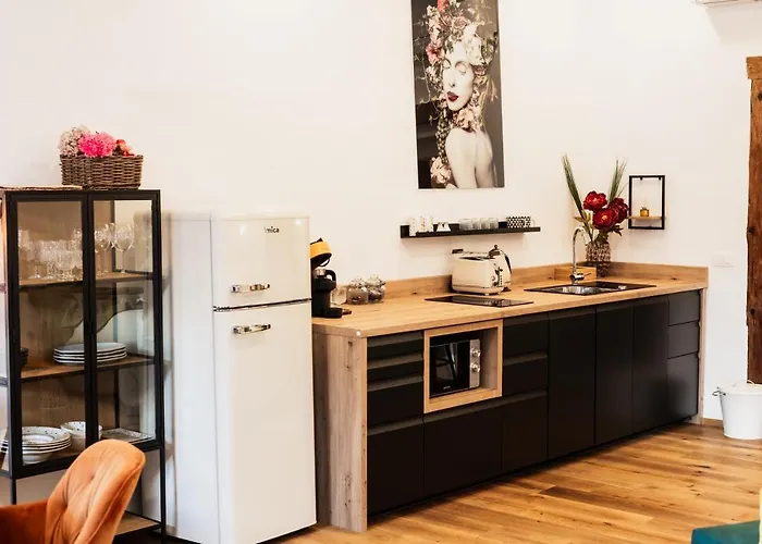 Hercules Strict City Centre Studio Apartment