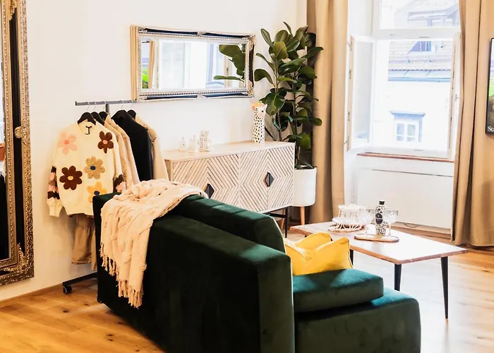 Hercules Strict City Centre Studio Apartment