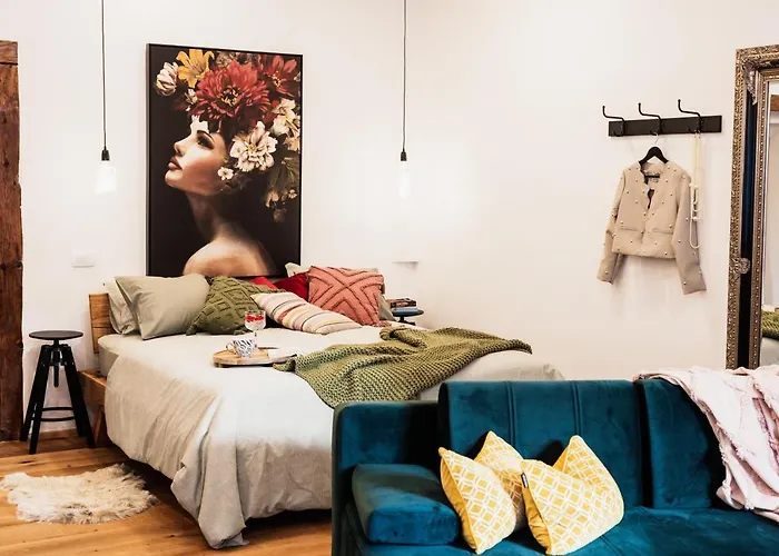 Hercules Strict City Centre Studio Apartment